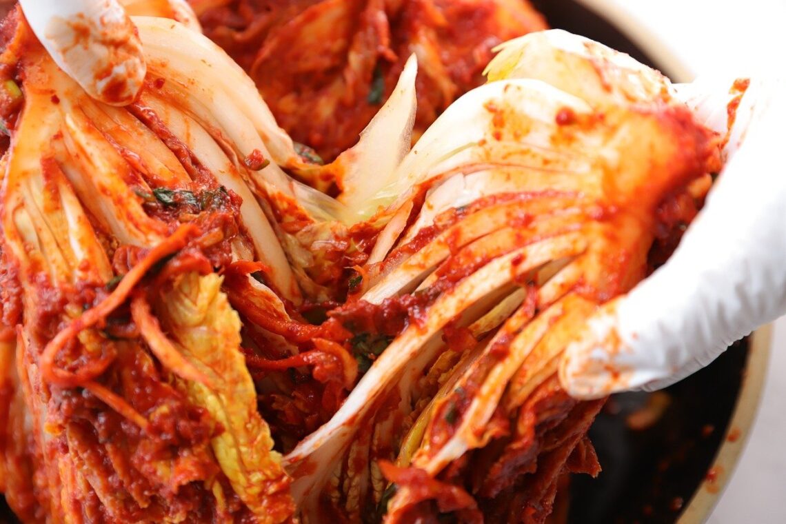 How to make organic kimchi from scratch (easy recipe!)